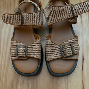 GUC free people buckle sandal. Size 7.